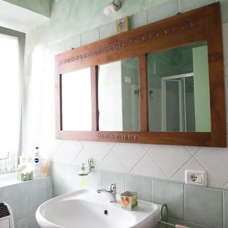 L'adele Bed and Breakfast 4*